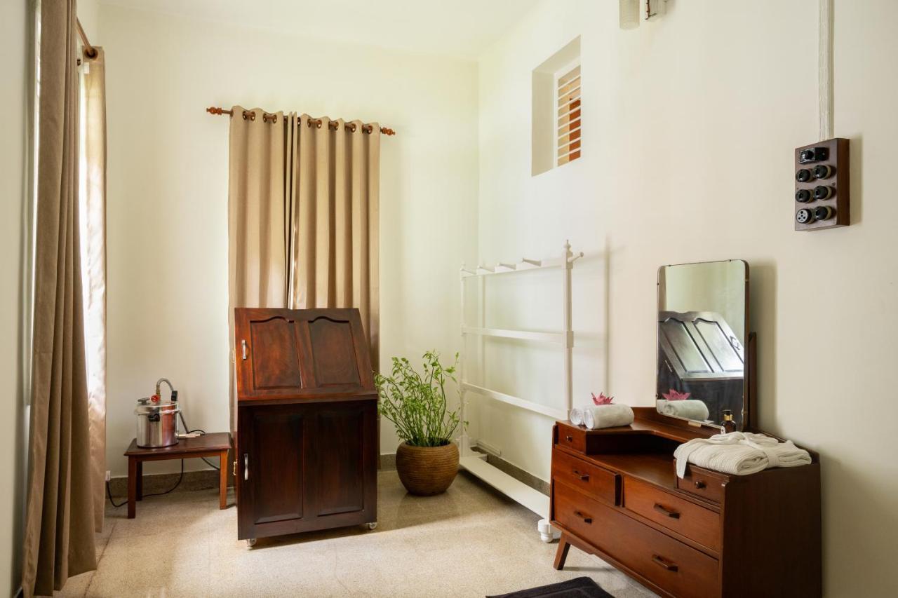 The Sacred Lotus Ayurveda Wellness Retreat Hotel Kochi Bagian luar foto