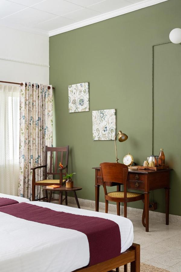 The Sacred Lotus Ayurveda Wellness Retreat Hotel Kochi Bagian luar foto