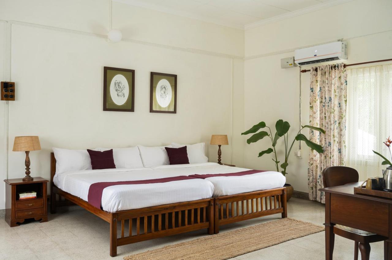 The Sacred Lotus Ayurveda Wellness Retreat Hotel Kochi Bagian luar foto