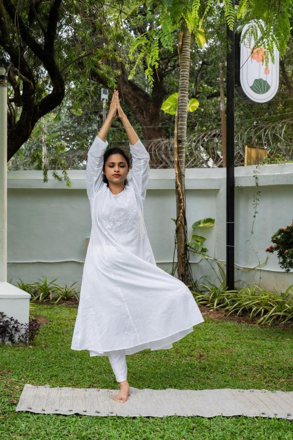 The Sacred Lotus Ayurveda Wellness Retreat Hotel Kochi Bagian luar foto