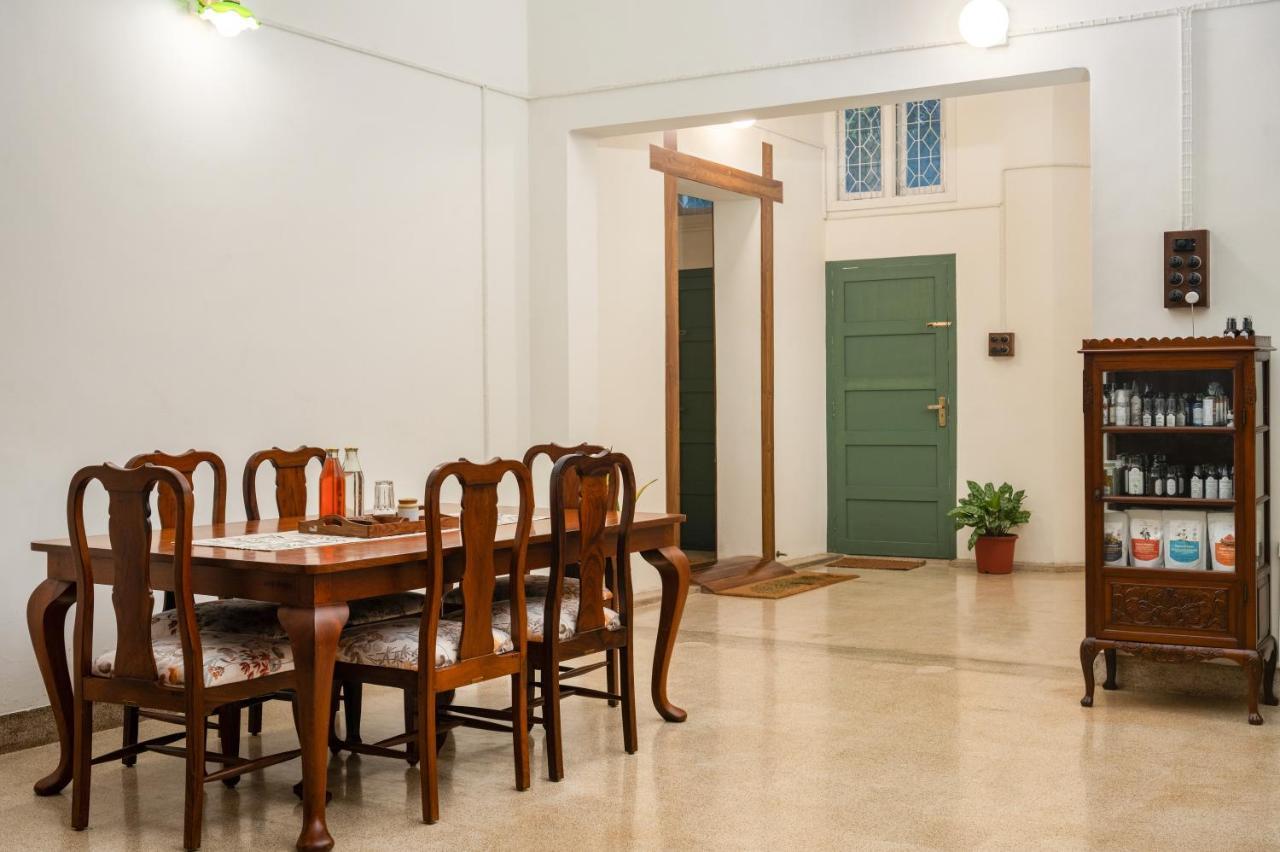 The Sacred Lotus Ayurveda Wellness Retreat Hotel Kochi Bagian luar foto