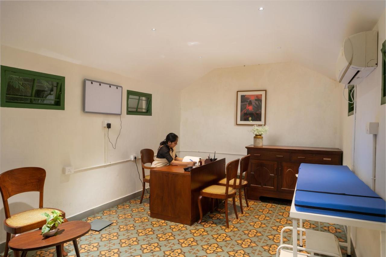The Sacred Lotus Ayurveda Wellness Retreat Hotel Kochi Bagian luar foto