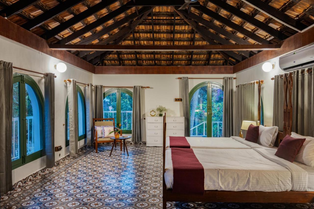 The Sacred Lotus Ayurveda Wellness Retreat Hotel Kochi Bagian luar foto